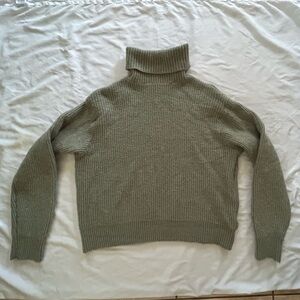 Old Navy Women's Ribbed Turtleneck Sweater - Green